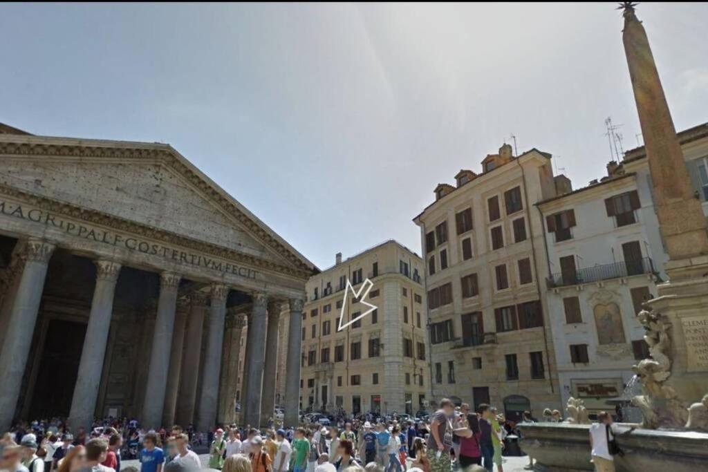 Maison " Pantheon View " In Front Of Pantheon Apartment Rome Bagian luar foto