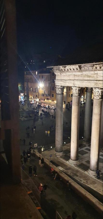 Maison " Pantheon View " In Front Of Pantheon Apartment Rome Bagian luar foto